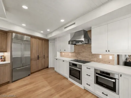 Property Slideshow image 3 of 33 | 2901 gulf shore blvd 803s, Naples, FL, 34103