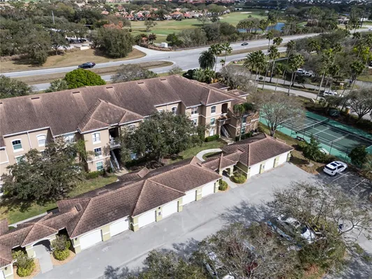 Property Slideshow image 2 of 23 | 5095 fairways cir 107, Vero Beach, FL, 32967