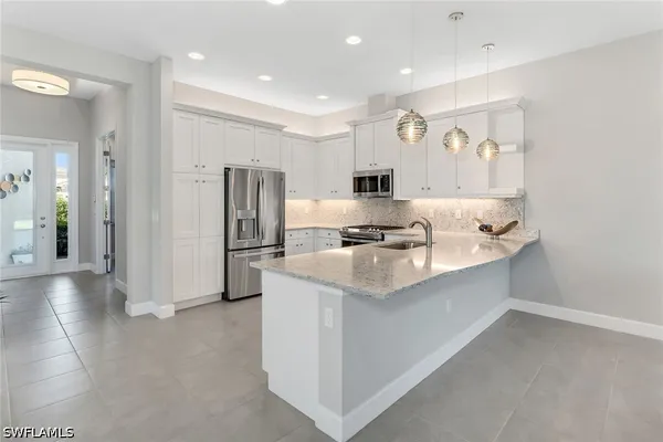 Property Slideshow image 2 of 41 | 28616 lobos cir, Bonita Springs, FL, 34135