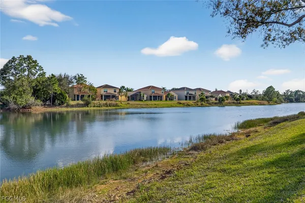 Property Slideshow image 2 of 50 | 10119 colonial country club blvd 1906, Fort Myers, FL, 33913