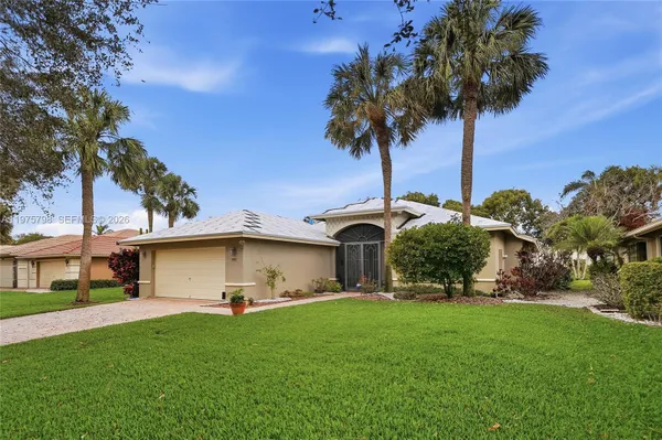 Property Slideshow image 3 of 68 | 7771 via grande, Boynton Beach, FL, 33437