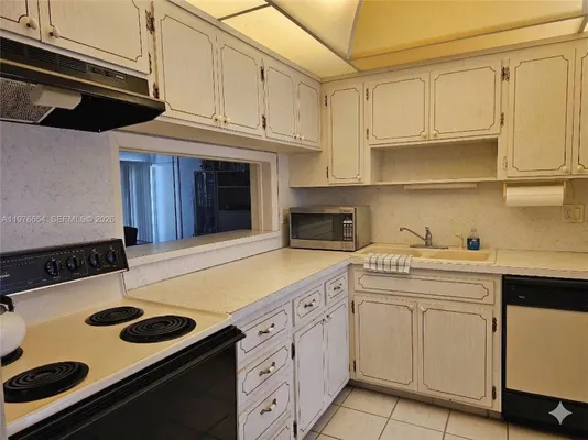 Property Slideshow image 3 of 8 | 330 se 2nd st 403h, Hallandale Beach, FL, 33009