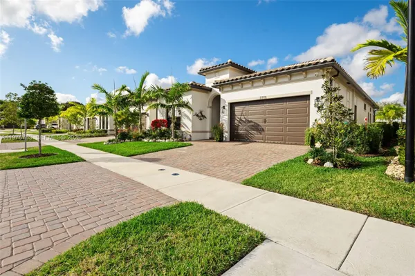 Property Slideshow image 2 of 33 | 7715 seacoast dr, Parkland, FL, 33067