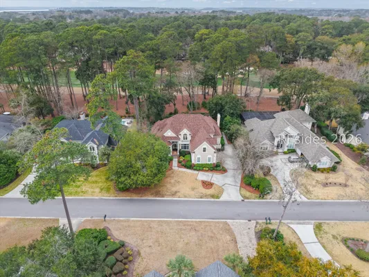Property Slideshow image 3 of 58 | 25 cotesworth pl, Hilton Head Island, SC, 29926