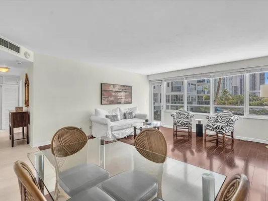 Property Slideshow image 3 of 42 | 3300 ne 36th st 220, Fort Lauderdale, FL, 33308