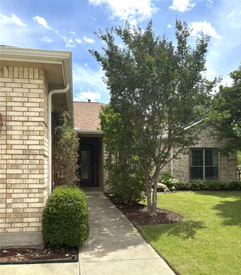 Property Slideshow image 2 of 31 | 8925 crestview dr, Denton, TX, 76207