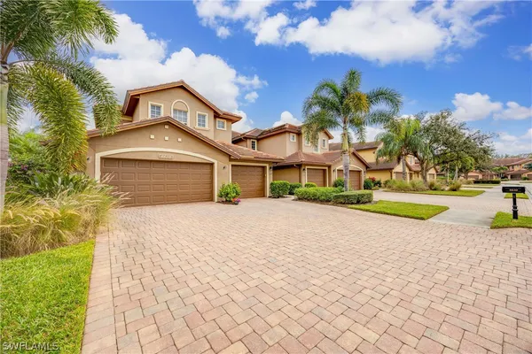Property Slideshow image 3 of 36 | 6630 alden woods cir 201, Naples, FL, 34113