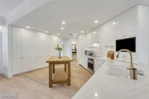 Property Slideshow image 2 of 33 | 8440 abbington cir d22, Naples, FL, 34108