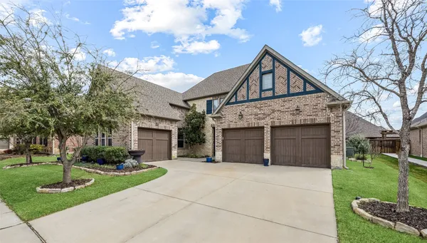 Property Slideshow image 2 of 40 | 8121 tramore, The Colony, TX, 75056