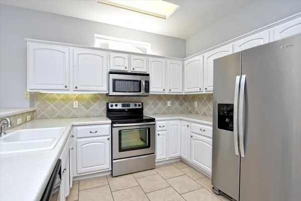 Property Slideshow image 2 of 40 | 117 beautybush trl, Georgetown, TX, 78633