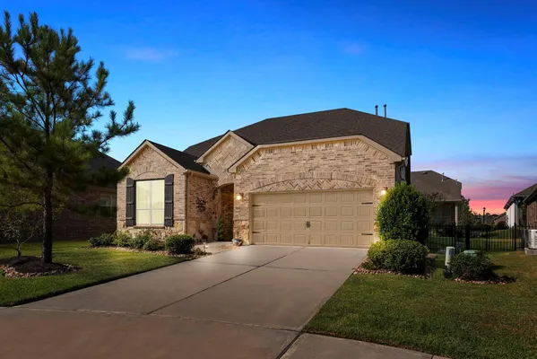 Property Slideshow image 2 of 32 | 230 galloway ct, Spring, TX, 77382