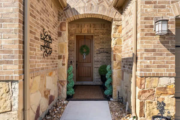 Property Slideshow image 3 of 32 | 230 galloway ct, Spring, TX, 77382