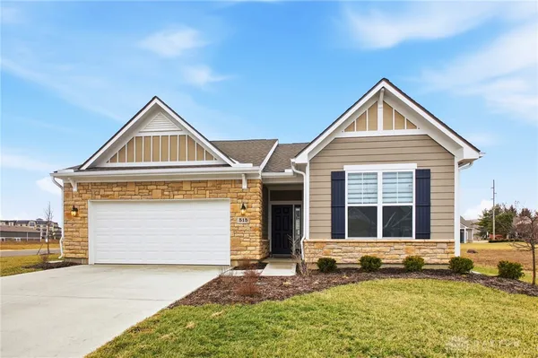 Property Slideshow image 2 of 37 | 515 kilkenny ct, Bellbrook, OH, 45440