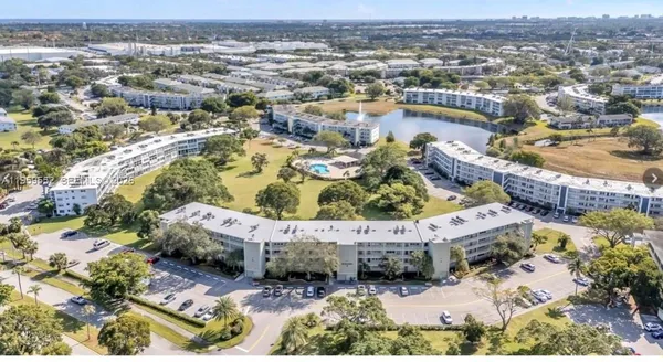 Property Slideshow image 2 of 34 | 4031 berkshire 4031, Deerfield Beach, FL, 33442
