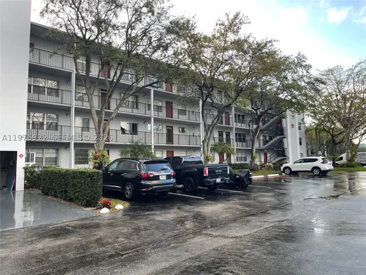 Property Slideshow image 2 of 17 | 1301 sw 134th way 312b, Pembroke Pines, FL, 33027