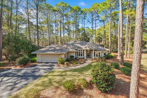Property Slideshow image 2 of 41 | 2 hummingbird ct, Hilton Head Island, SC, 29926