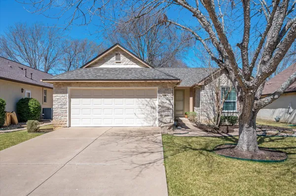 Property Slideshow image 2 of 25 | 106 running water st, Georgetown, TX, 78633