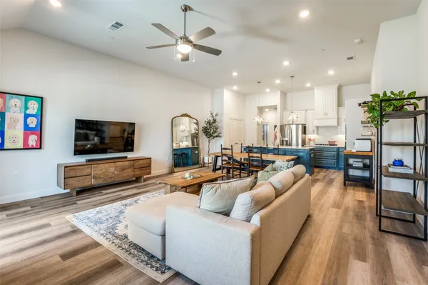 Property Slideshow image 3 of 28 | 3851 sand lily ln, Prosper, TX, 75078