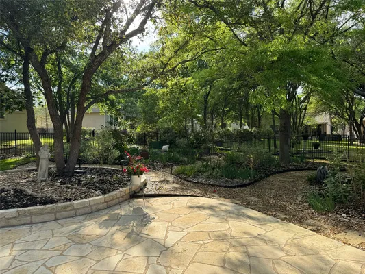 Property Slideshow image 2 of 26 | 290 whispering wind dr, Georgetown, TX, 78633