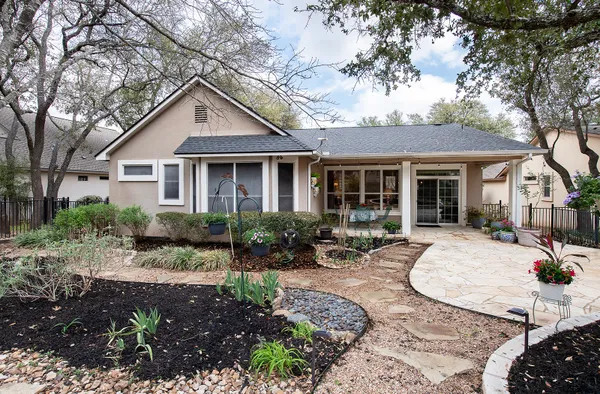 Property Slideshow image 3 of 21 | 290 whispering wind dr, Georgetown, TX, 78633