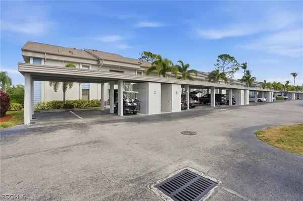 Property Slideshow image 3 of 50 | 5765 trailwinds dr 111, Fort Myers, FL, 33907