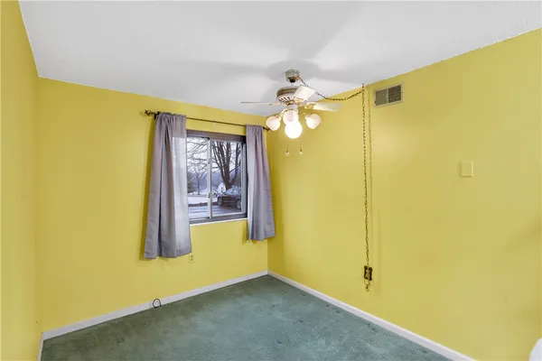 Property Slideshow image 3 of 21 | 61 strawberry ln, Marshall, PA, 15090