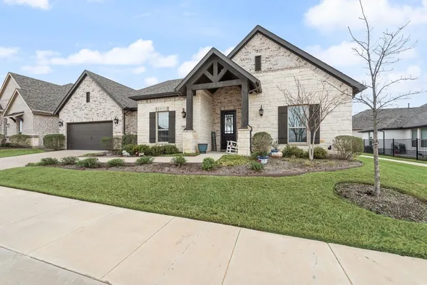 Property Slideshow image 2 of 40 | 7717 murcia dr, Fort Worth, TX, 76123