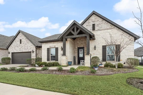 Property Slideshow image 3 of 40 | 7717 murcia dr, Fort Worth, TX, 76123