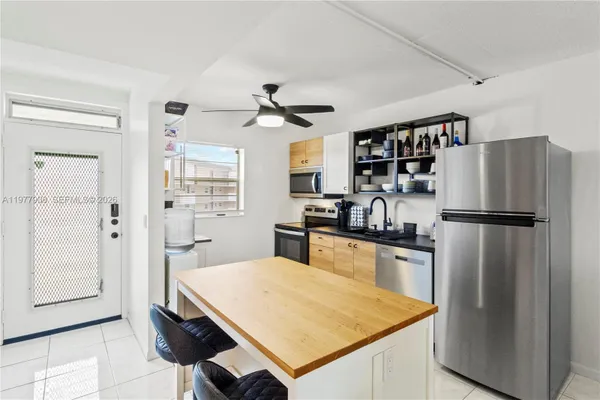 Property Slideshow image 3 of 49 | 2901 nw 46th ave 307, Lauderdale Lakes, FL, 33313