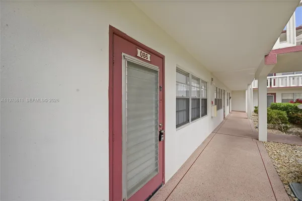 Property Slideshow image 3 of 24 | 86 fanshaw c 86, Boca Raton, FL, 33434