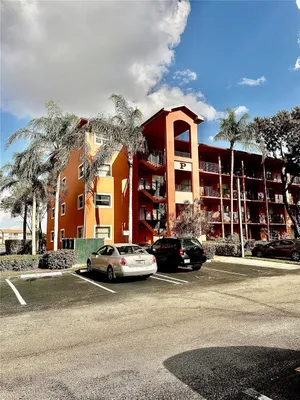 Property Slideshow image 2 of 18 | 601 sw 141st ave 101p, Pembroke Pines, FL, 33027