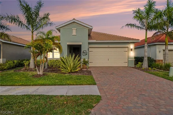 Property Slideshow image 2 of 44 | 3939 crosswater dr, North Fort Myers, FL, 33917