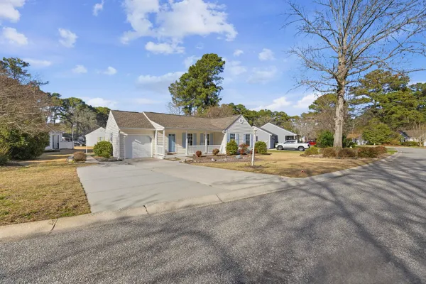 Property Slideshow image 3 of 35 | 107 purple martin dr, Murrells Inlet, SC, 29576