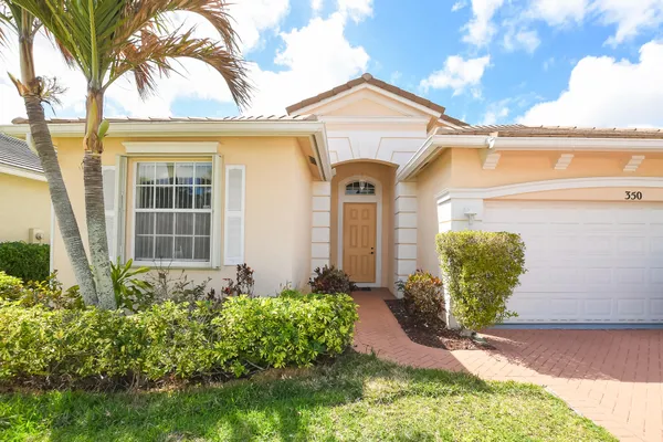 Property Slideshow image 3 of 56 | 350 sw lake forest way, Port St Lucie, FL, 34986