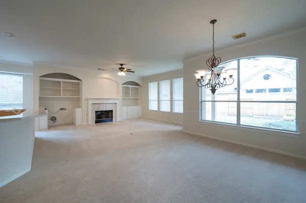 Property Slideshow image 2 of 18 | 22 w windsor hills cir, Conroe, TX, 77384