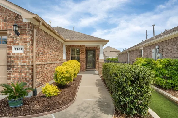 Property Slideshow image 3 of 50 | 2947 cone flower dr, Richmond, TX, 77469