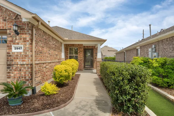 Property Slideshow image 3 of 50 | 2947 cone flower dr, Richmond, TX, 77469