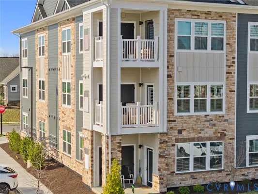 Property Slideshow image 2 of 42 | 6725 citory way 202, Moseley, VA, 23120