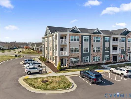 Property Slideshow image 2 of 41 | 6725 citory way 202, Moseley, VA, 23120