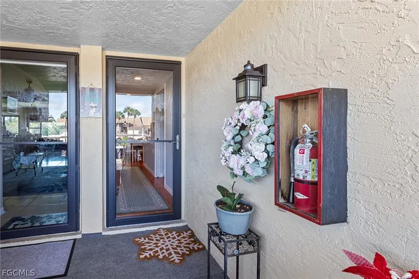 Property Slideshow image 3 of 38 | 5890 trailwinds dr 522, Fort Myers, FL, 33907