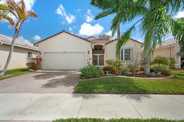 Property Slideshow image 2 of 37 | 364 nw sunview way, Port St Lucie, FL, 34986
