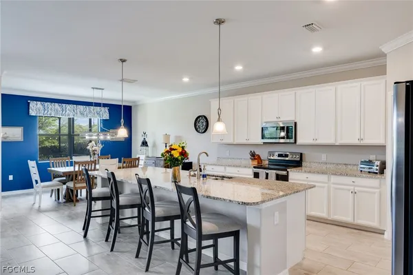 Property Slideshow image 3 of 37 | 11999 bay oak dr, Fort Myers, FL, 33913