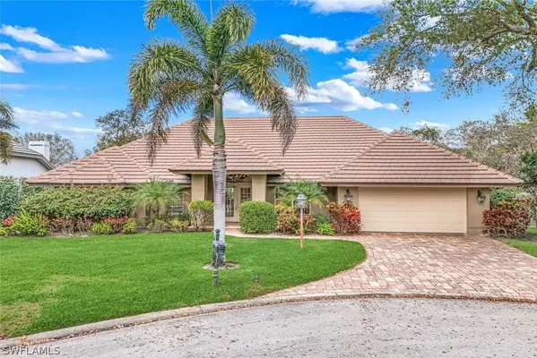 Property Slideshow image 2 of 42 | 811 pitch apple ln, Naples, FL, 34108