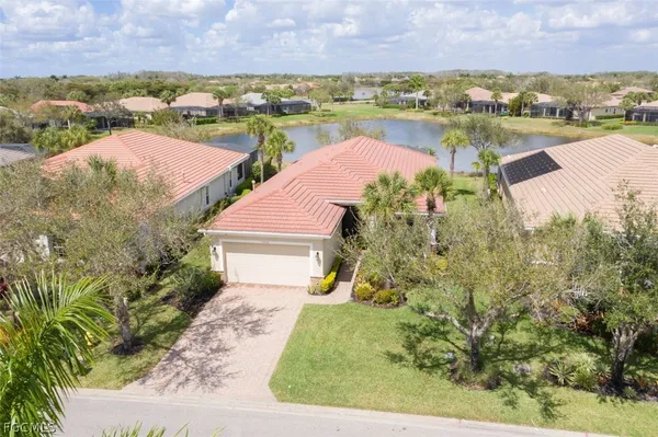 Property Slideshow image 2 of 46 | 3930 otter bend cir, Fort Myers, FL, 33905