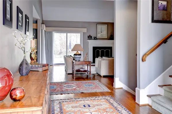 Property Slideshow image 3 of 38 | 132 warehams pt, Williamsburg, VA, 23185