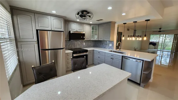 Property Slideshow image 3 of 35 | 2403 antigua cir l2, Coconut Creek, FL, 33066