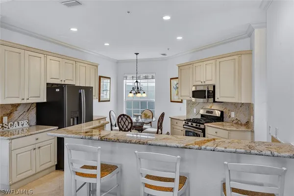 Property Slideshow image 2 of 50 | 9263 museo cir 102, Naples, FL, 34114