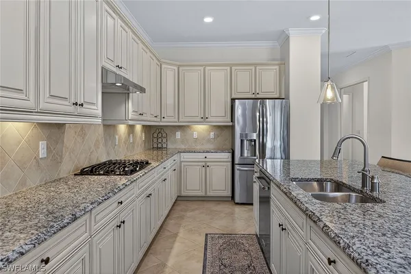 Property Slideshow image 3 of 50 | 3001 aviamar cir, Naples, FL, 34114