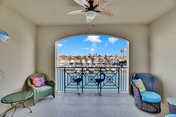 Property Slideshow image 3 of 30 | 5520 n harbor village dr 203, Vero Beach, FL, 32967