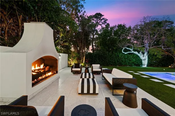 Property Slideshow image 3 of 47 | 1949 alamanda dr, Naples, FL, 34102